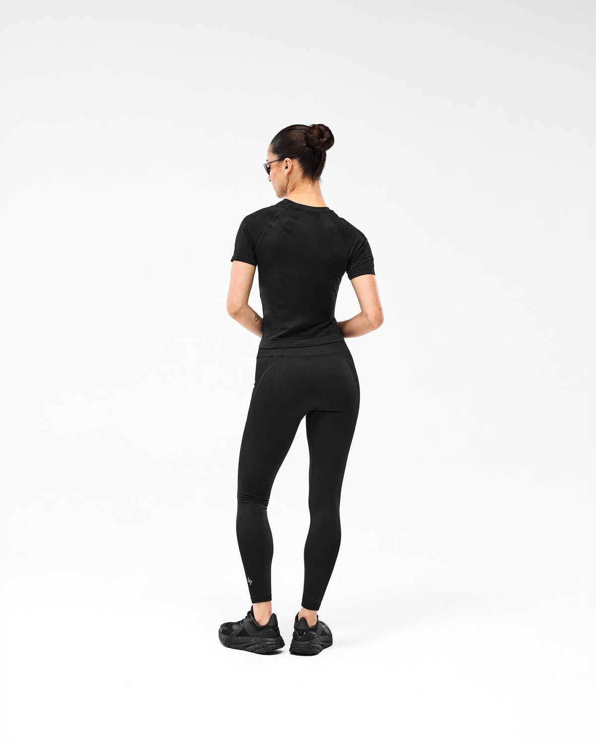 247 Ease Seamless Perforated T-Shirt - Black