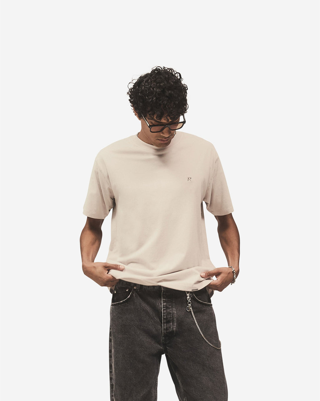 Metal Initial R T-Shirt - Concrete